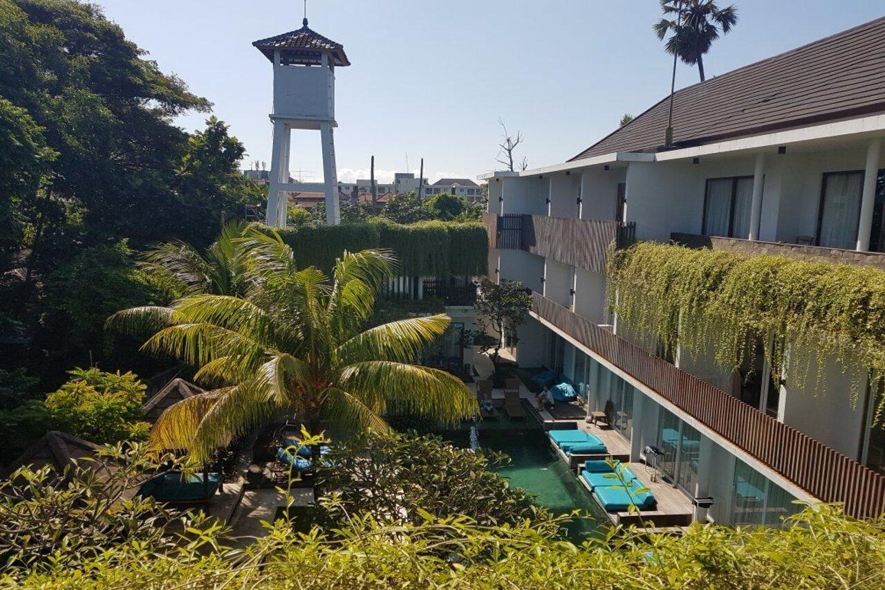 Aquarius Star Hotel Kuta  Exterior photo