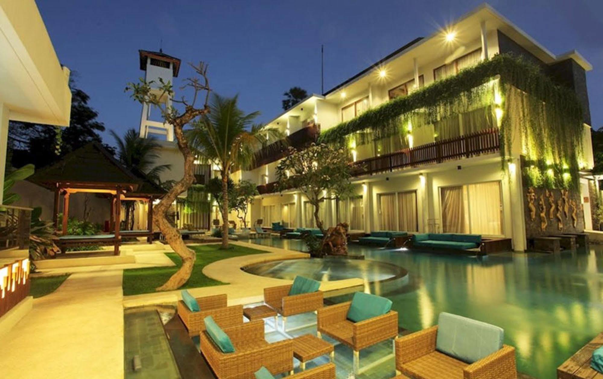 Aquarius Star Hotel Kuta  Exterior photo